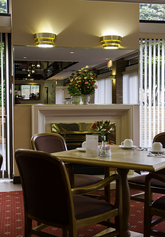 dining room at the Embassy Inn