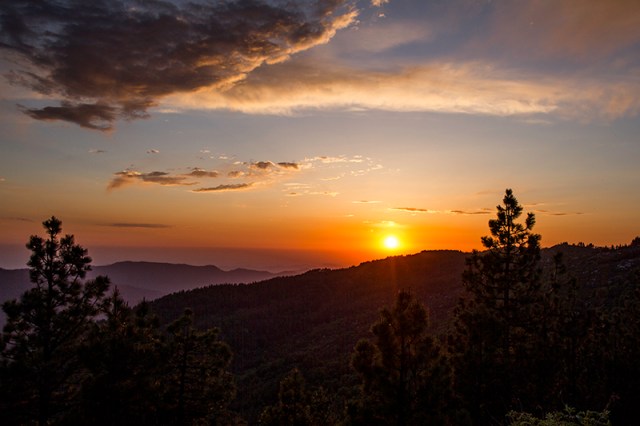 beautiful sunset leaving the park