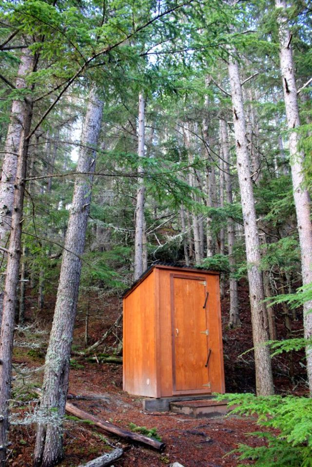 space-time continuum on Lower Dewey Lake trail