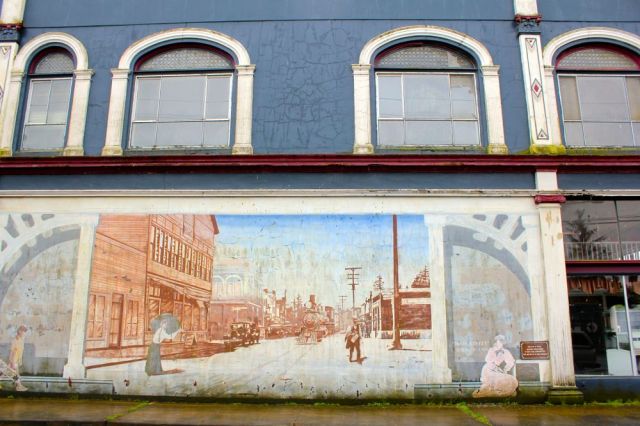 one of many centurial murals in Ilwaco, WA - Main Street, 1924