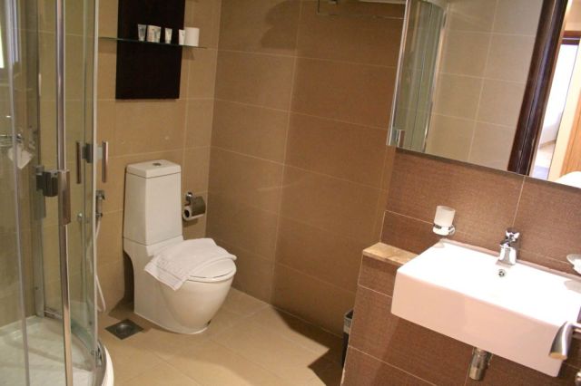 second bath, in second bedroom