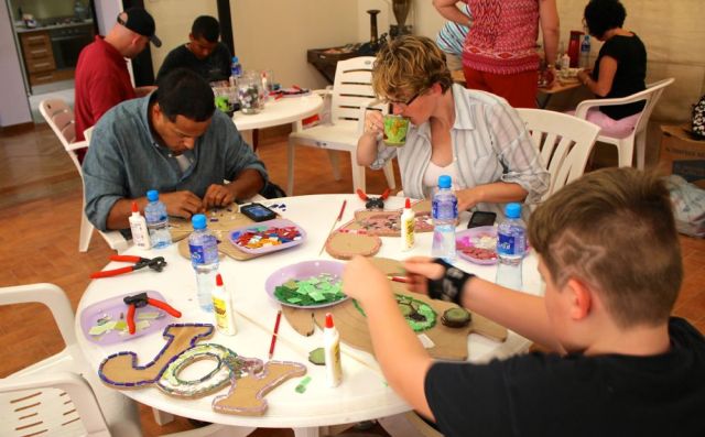 kids and adults finding inspiration to create