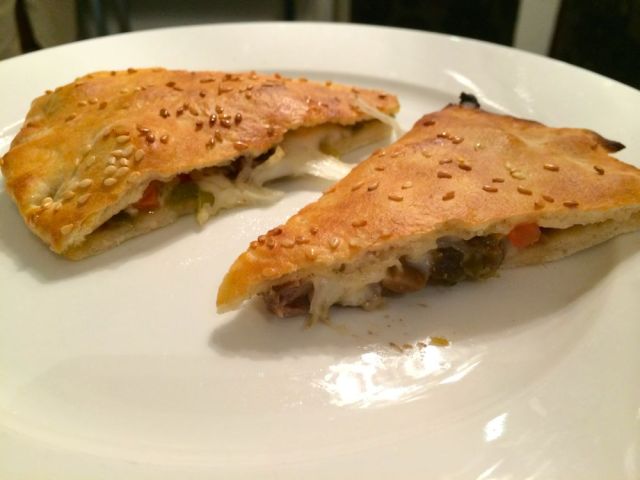 Al Mudeef surprise pizza