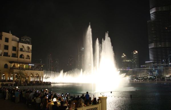 half the fountain in action